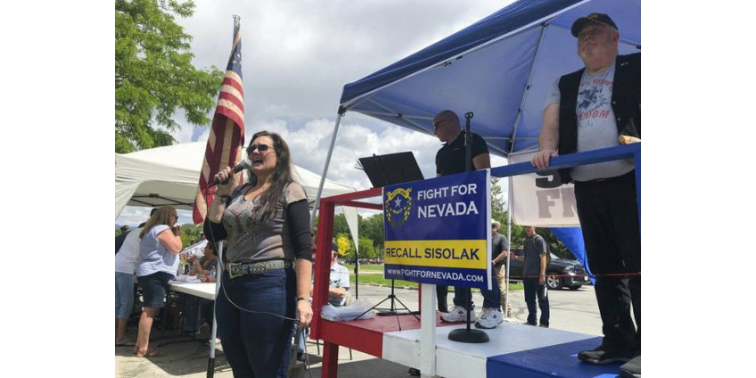 Инициативная группа из Невады собирается отозвать действующего губернатора