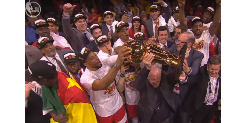 Канадский клуб "Торонто Рэпторс" впервые стал чемпионом НБА