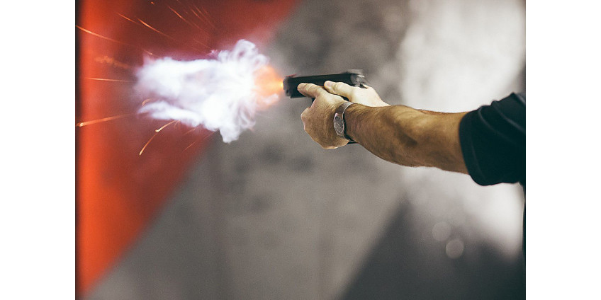 Уволенный мужчина из Калифорнии устроил стрельбу на бывшей работе и покончил с собой