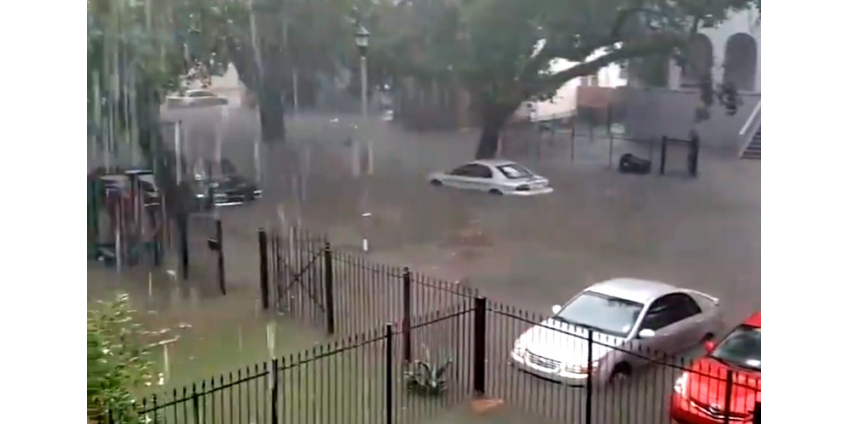 Тропический шторм "Барри" надвигается на юг США и уже устроил потоп в Новом Орлеане