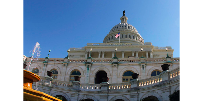 Конгресс США одобрил поправку о санкциях против госдолга России