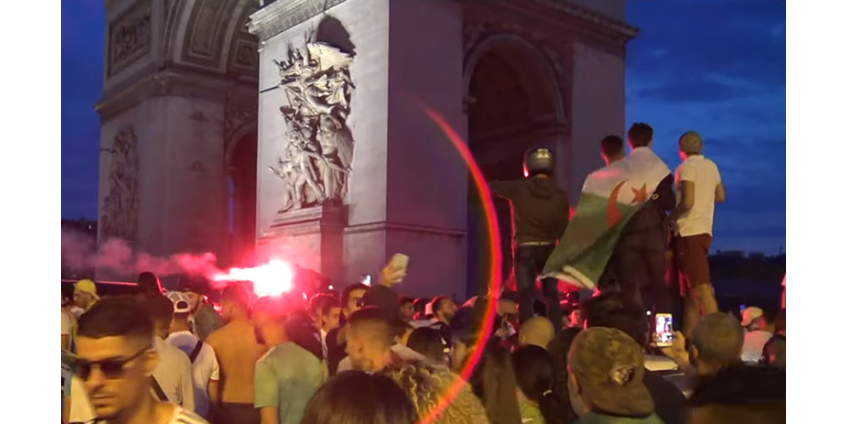 Алжирцы отпраздновали победу футбольной сборной погромами по всей Франции