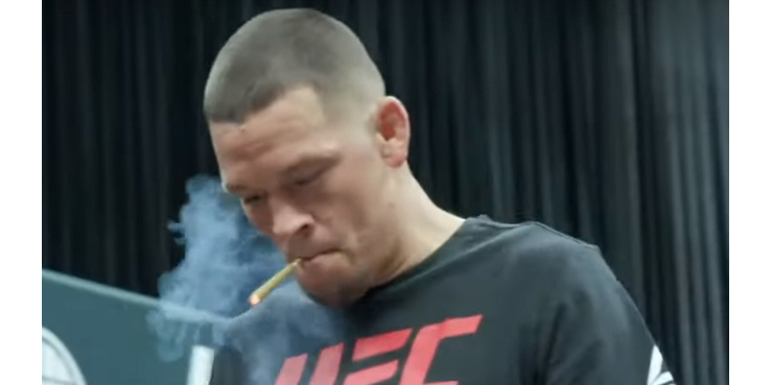 Американский боец UFC демонстративно выкурил на тренировке косяк марихуаны
