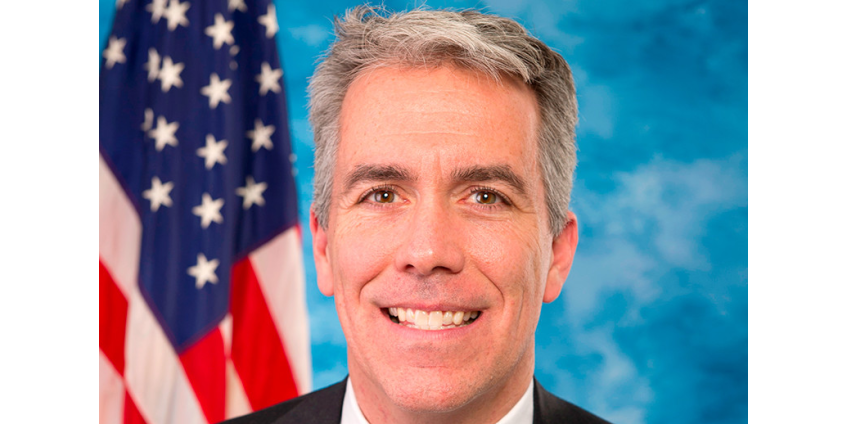 Бывший конгрессмен Джо Уолш поборется с Трампом за выдвижение кандидатом в президенты от республиканцев Бывший конгрессмен Джо Уолш поборется с Трампом за выдвижение кандидатом в президенты от республиканцев