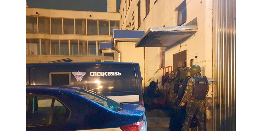 На вокзале в Брянске застрелили двух сотрудников и ограбили отделение Главного центра спецсвязи