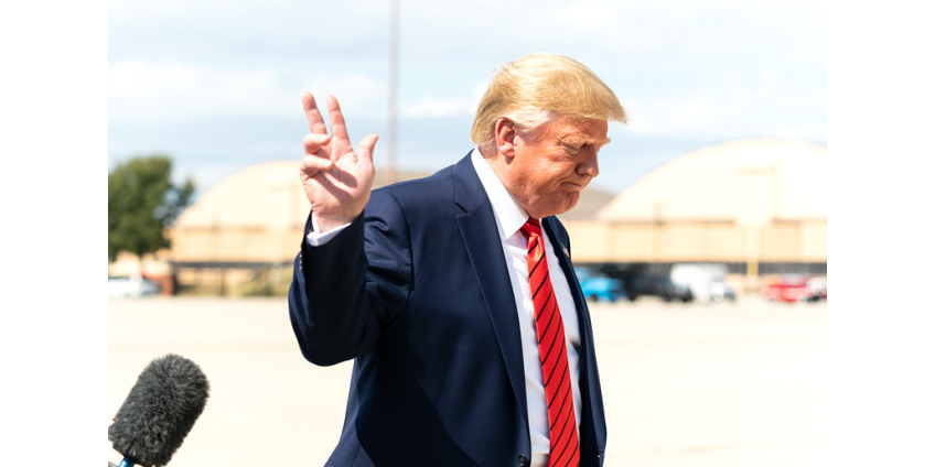 Трамп не видит политики в своих просьбах расследовать дело Байдена