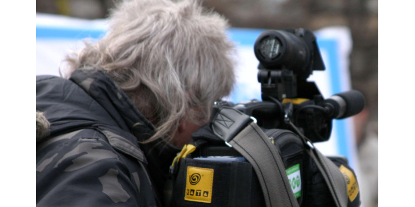 В России выросло число физических атак на журналистов на 22%, а нефизических, включая угрозы, - на 48%