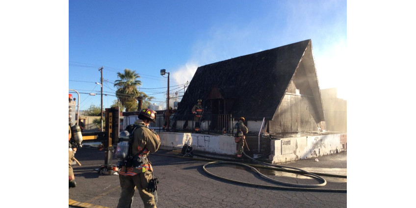 В центре Лас-Вегаса пожар повредил пустой ресторан