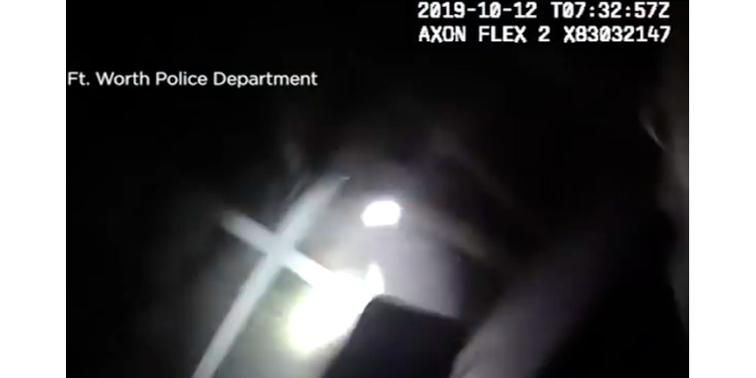 В Техасе полицейский застрелил невинную девушку