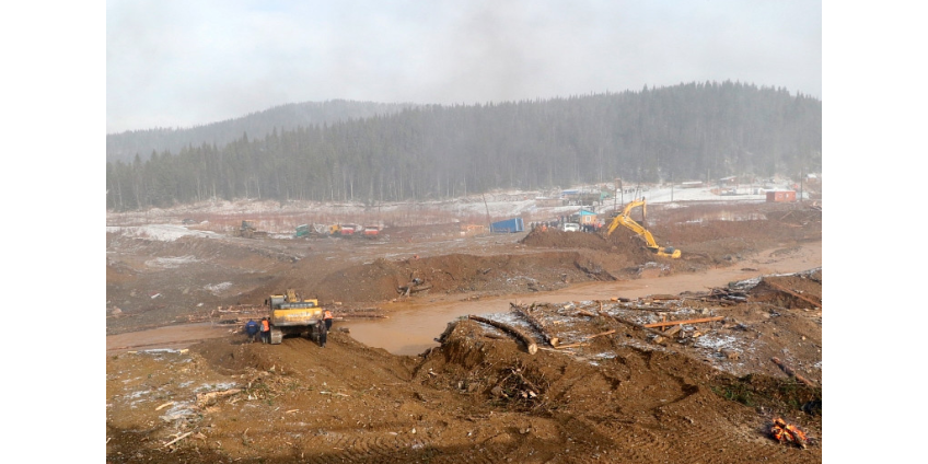 Разрушенных дамб на участке золотодобычи в Красноярском крае было пять