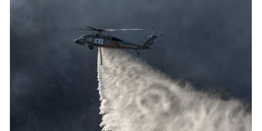 В Калифорнии из-за пожаров сохраняется красный уровень опасности