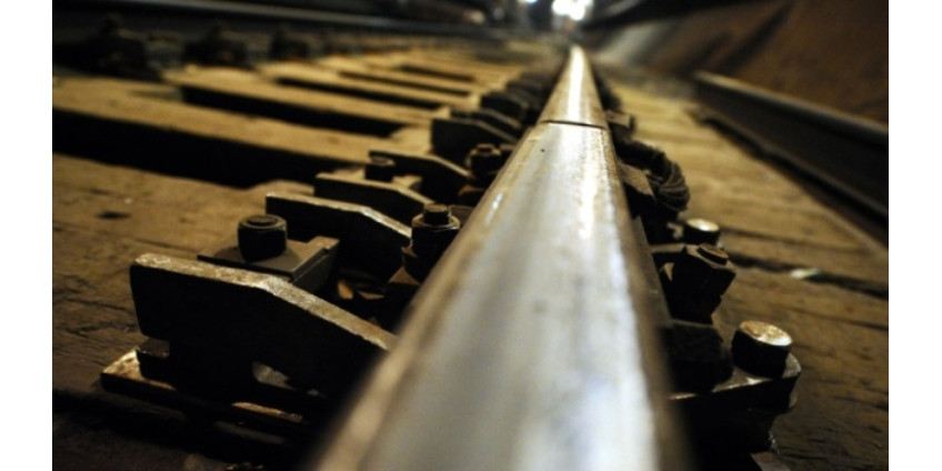 В Калифорнии мужчина чудом спасся из-под колес поезда метро