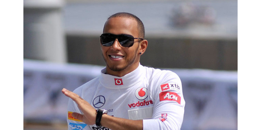 Британец Льюис Хэмилтон стал шестикратным чемпионом "Формулы-1"