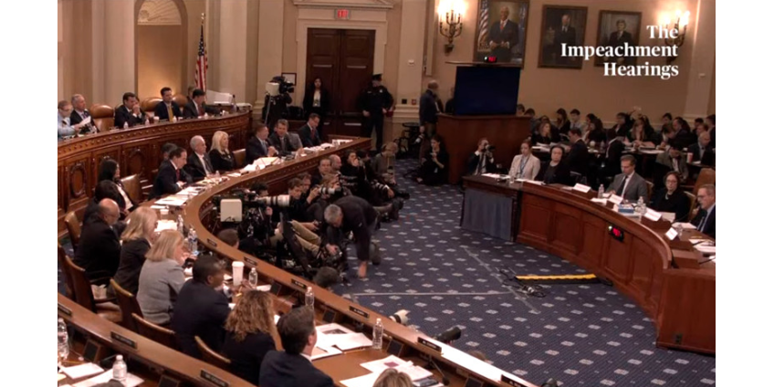 В Конгрессе США на слушаниях об импичменте Трампа обвинили в реставрации монархии