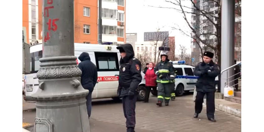 В Москве и Петербурге снова "заминировали" суды, а также десятки школ и офисы силовиков
