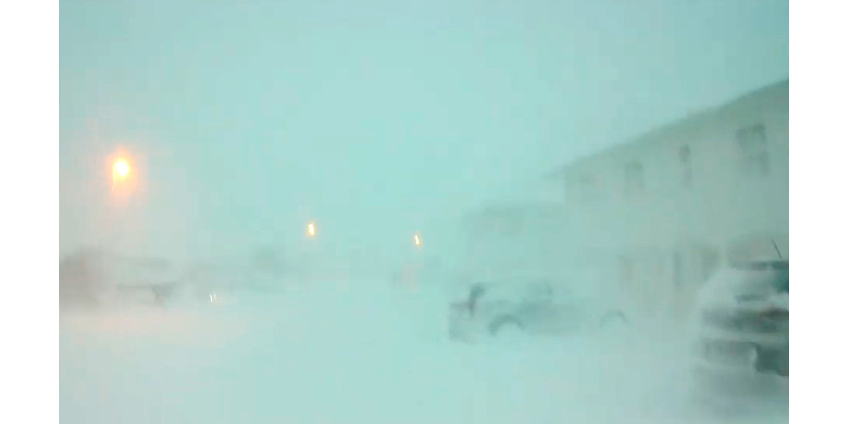 В Исландии намело снега по крыши домов