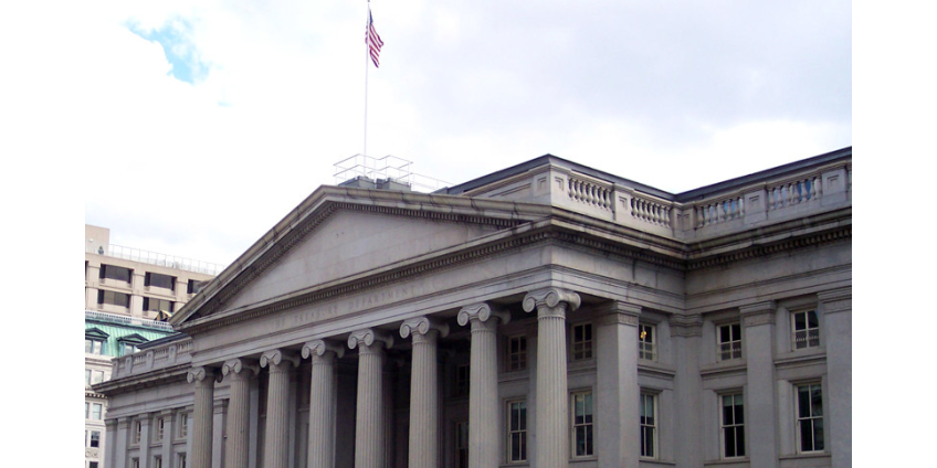 Власти США расширили санкции против Ирана: под ограничения попали суда и фирмы, связанные с авиаперевозками