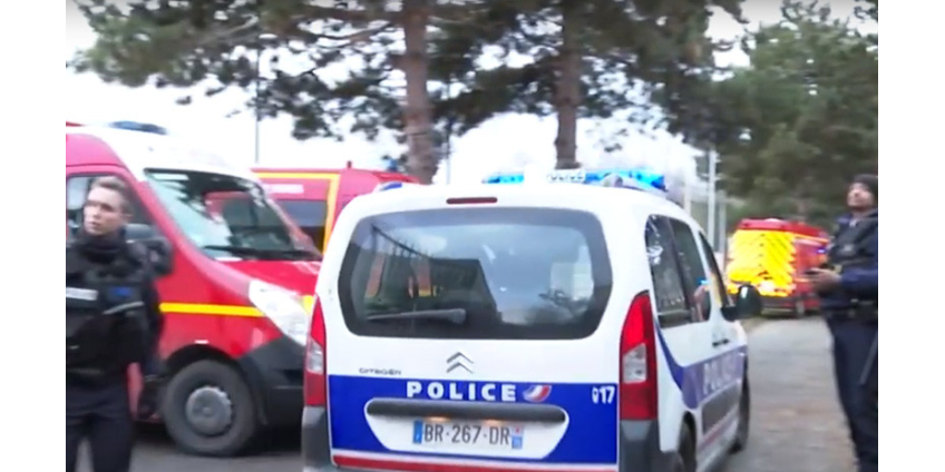 В пригороде Парижа вооруженный ножом мужчина напал на прохожих: один убит, трое ранены