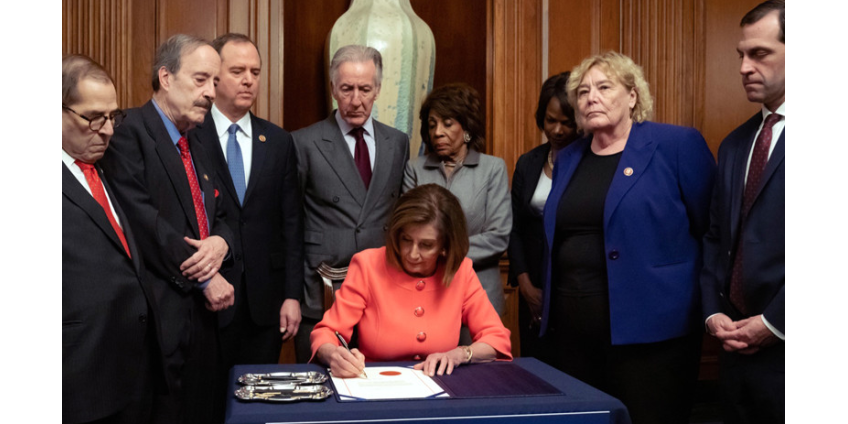 Палата представителей направила в Сенат США документы по импичменту Дональда Трампа