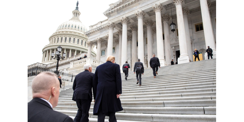 В Сенате США начался процесс по импичменту Трампа