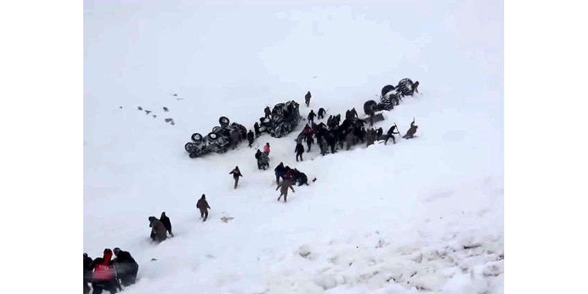 В Турции при повторном сходе лавины погибли более 30 участников спасательной операции