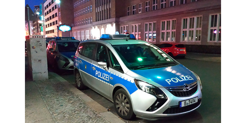 В Берлине неизвестные обстреляли выходцев из Турции около концертного зала, один человек погиб