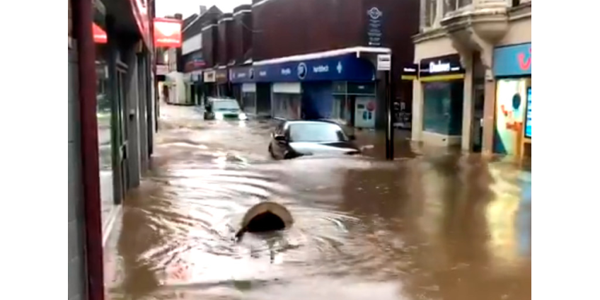 Европа пострадала от шторма "Деннис": больше всего от стихии досталось Великобритании