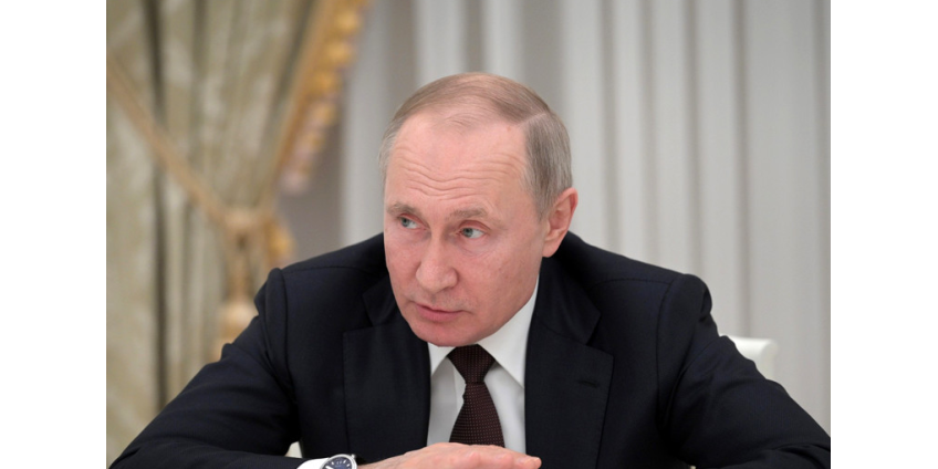 Путин объяснил, что поправки в Конституцию помешают возврату в "проклятые 90-е"