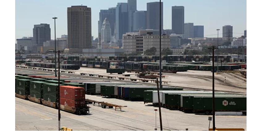 В Лос-Анджелес прибудет госпитальное судно ВМС США