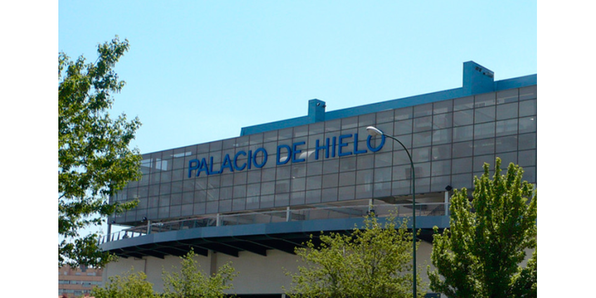 Превращенный в морг Ледовый дворец Мадрида уже переполнен телами погибших от коронавируса