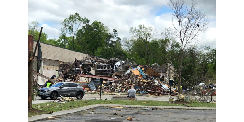 Жертвами штормов и торнадо в южной половине США стали 32 человека