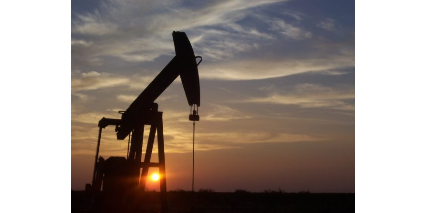 Нефть в США: впервые в истории цена за баррель рухнула ниже нуля