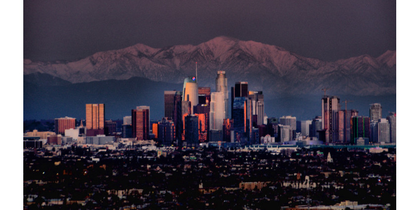 В округе Лос-Анджелес зарегистрировано более 50 новых случаев смерти от коронавируса