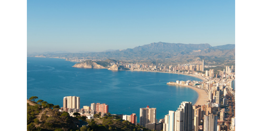 На испанском побережье в ближайшие дни откроются первые отели