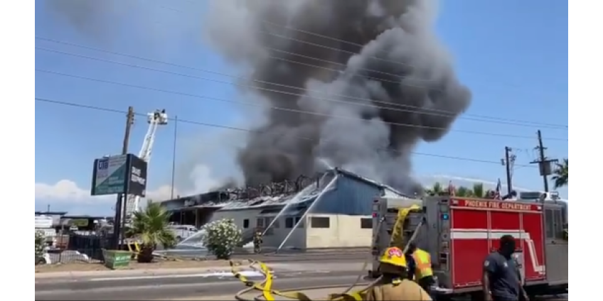 К тушению пожара в Финиксе были привлечены более 100 пожарных