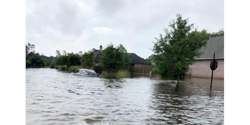 Стихия в США: мощное землетрясение, лесные пожары, наводнения, снегопад и град