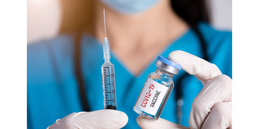 Российская вакцина, которую ученые, возможно, тестируют на себе, не достанется сразу всем