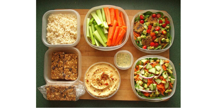 В Лос-Анджелесе будут доставлять 3-х разовое питание для определенных категорий граждан