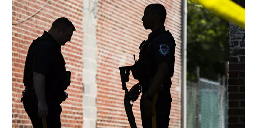 В Лос-Анджелесе предъявили обвинения полицейскому, который избил бездомного