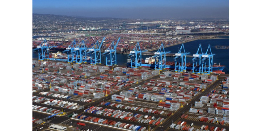 В мае на 30% сократился контейнерооборот порта Лос-Анджелеса