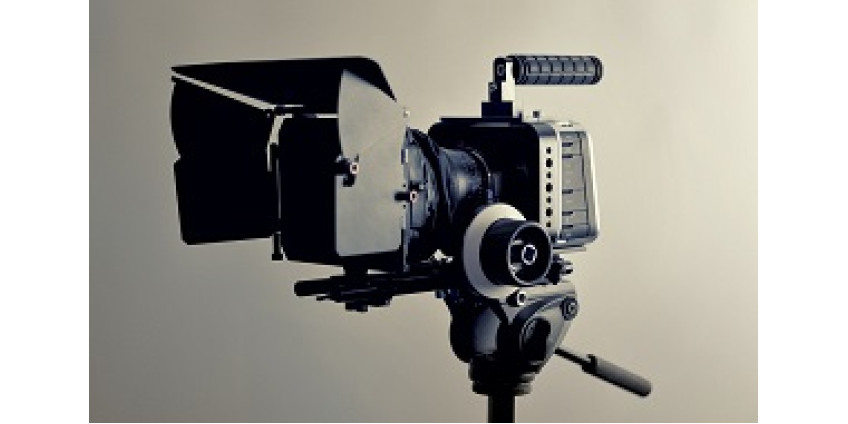 Из-за коронавируса в любовных сценах могут сниматься только реальные возлюбленные