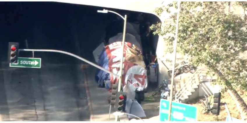 В Лос-Анджелесе планируют обеспечить жильем 7000 бездомных в течение 18 месяцев