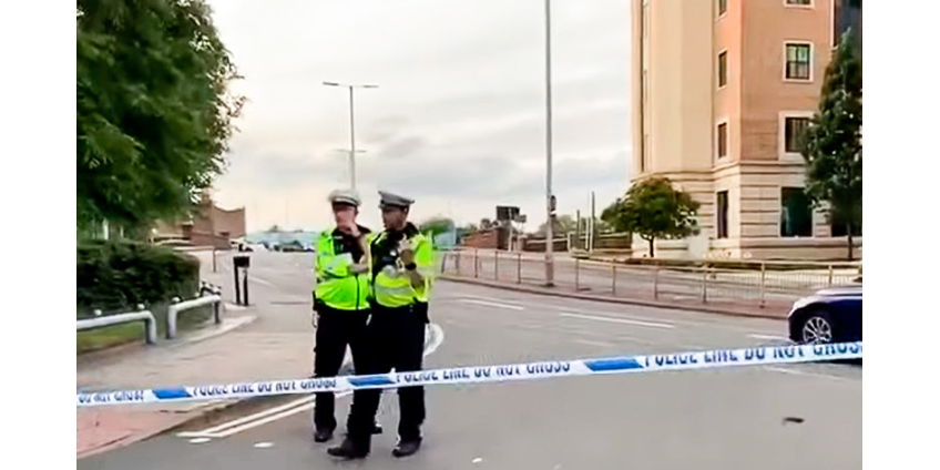 Вооруженный ножом человек напал на людей в британском Рединге