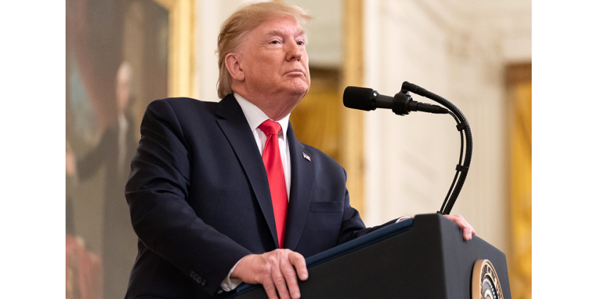 Дональд Трамп назвал своего экс-советника Джона Болтона "некомпетентным лгуном"