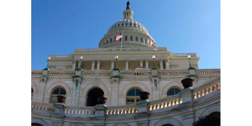 Сенат США единогласно одобрил законопроект, позволяющий вводить санкции против китайских чиновников