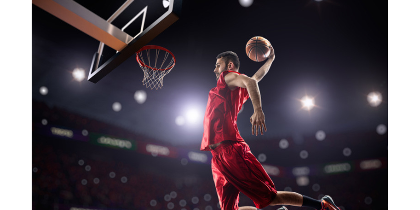 Матчи НБА хотят транслировать с задержкой, чтобы вырезать мат игроков