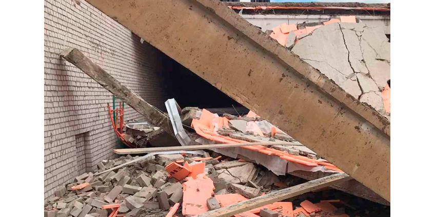 В Кировской области обрушилась стена строящегося торгового центра. Есть погибшие