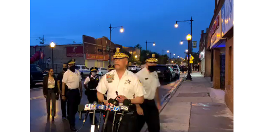 Не менее 14 человек пострадали во время стрельбы на похоронах в Чикаго