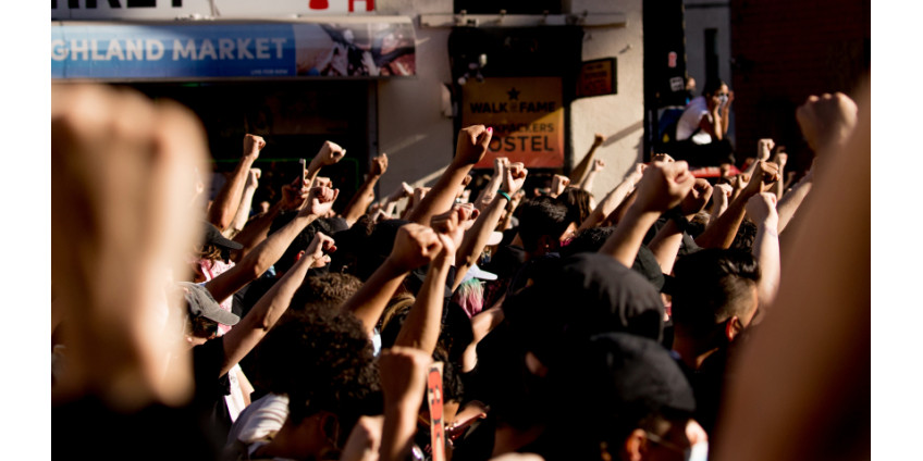 Округ Лос-Анджелес Утвердил Программу Антирасистской Политики