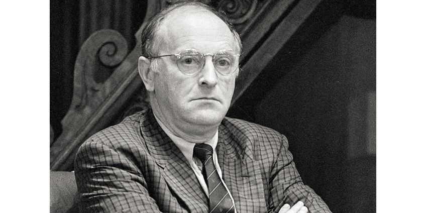 Опубликовано неизвестное стихотворение Иосифа Бродского, пролежавшее в книге около 30 лет